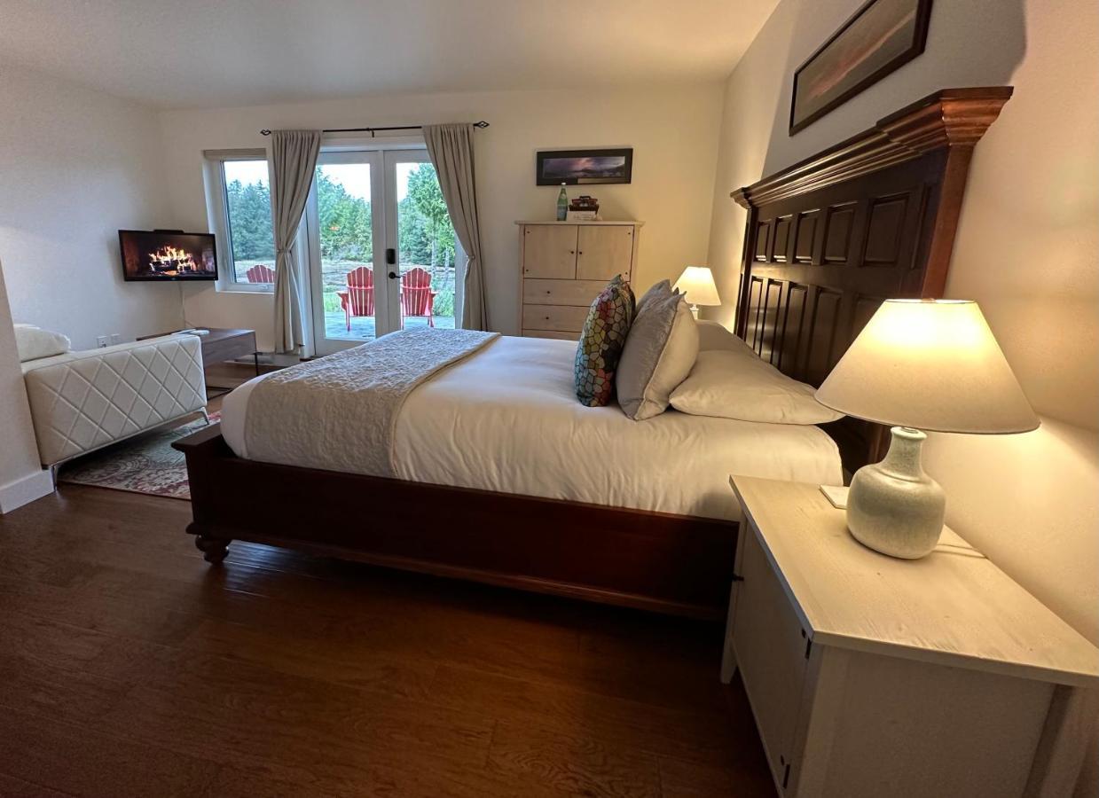 Liahona Guest House Ucluelet Esterno foto