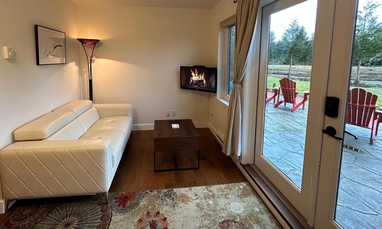 Liahona Guest House Ucluelet Esterno foto